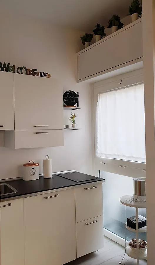 Milano Navigli Apartment - Via Savona 0*, Milan